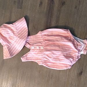 Baby gap rompers and sun hat